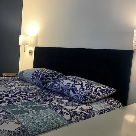 Charme Apartment *